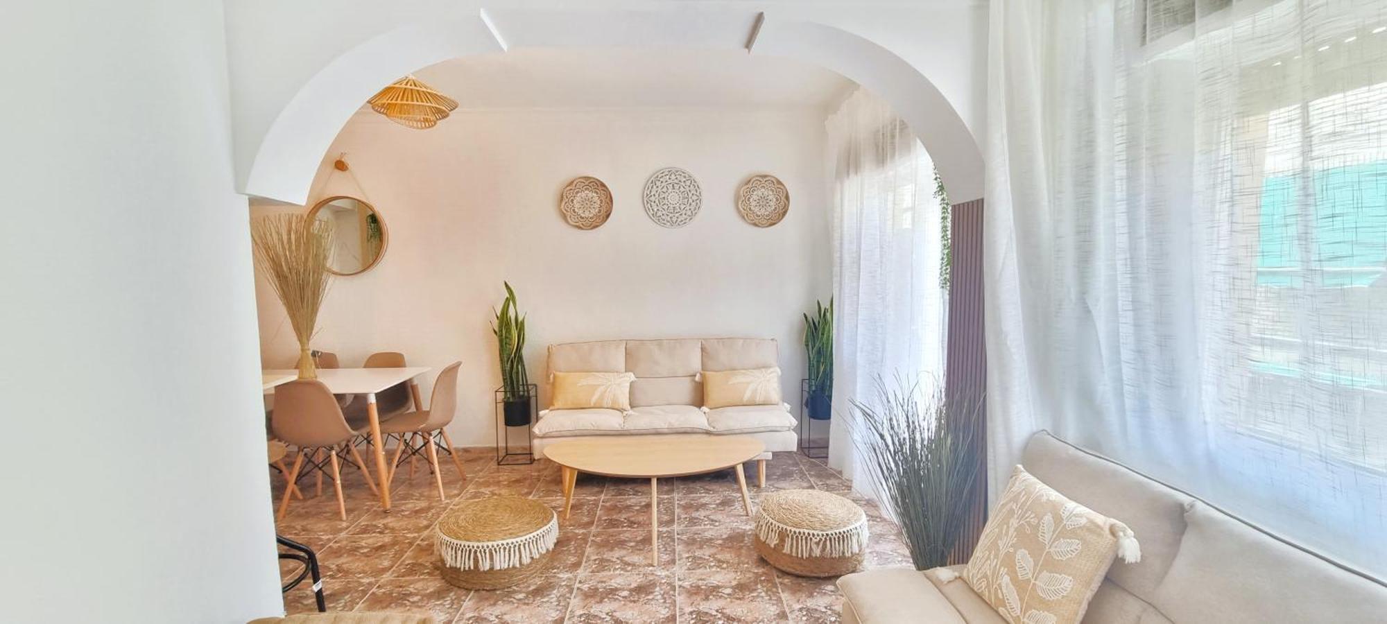 Wabi Beach Home - Frente Al Mar Con Aire Acondicionado أغيلاس المظهر الخارجي الصورة