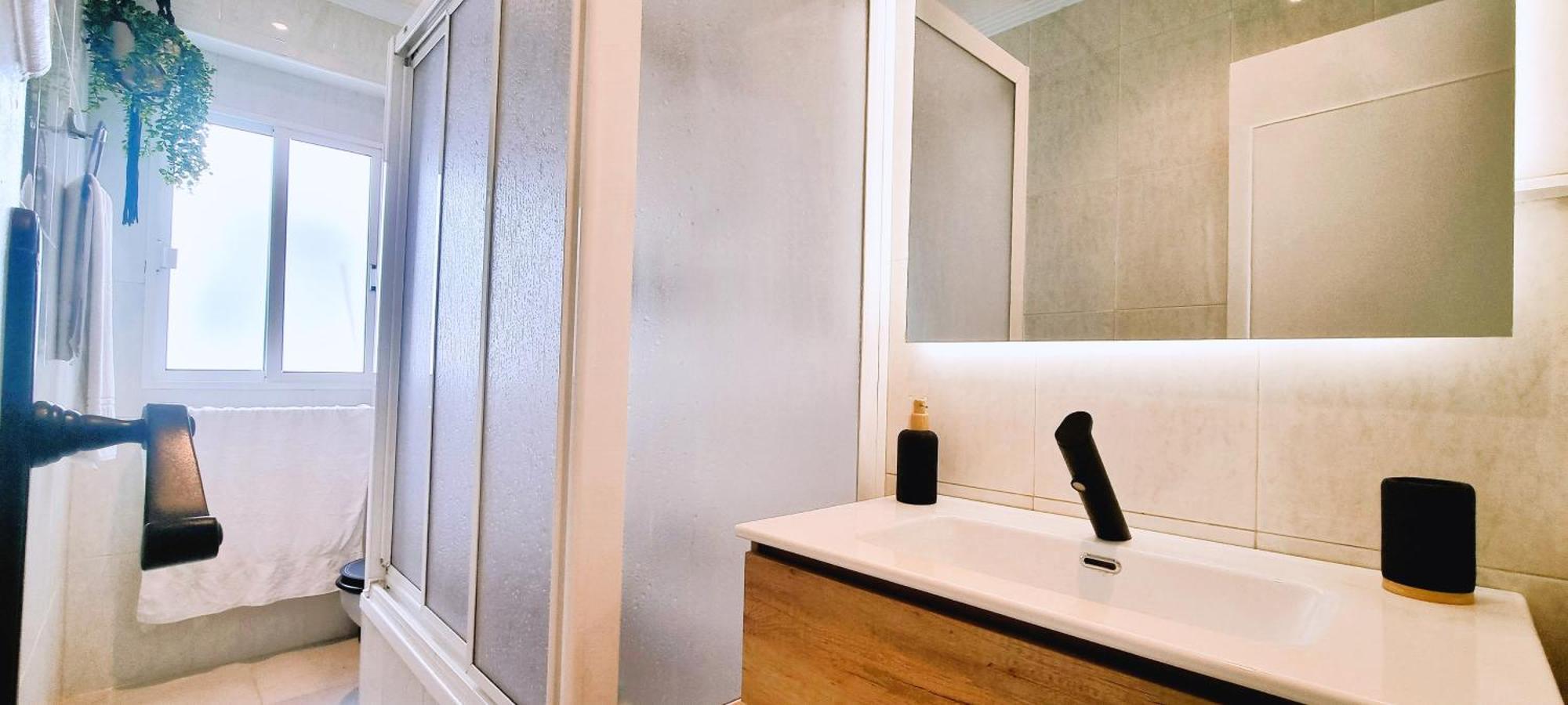 Wabi Beach Home - Frente Al Mar Con Aire Acondicionado أغيلاس المظهر الخارجي الصورة
