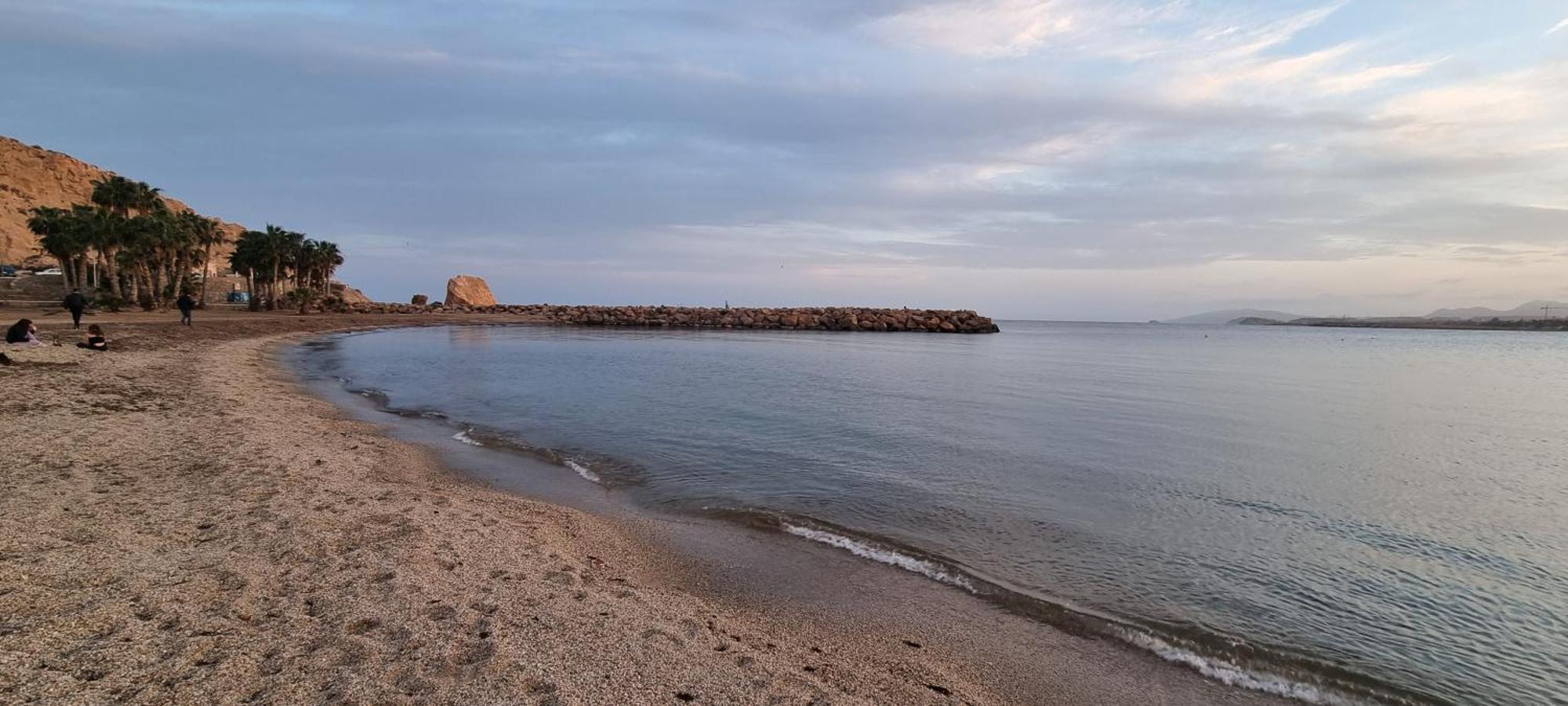 Wabi Beach Home - Frente Al Mar Con Aire Acondicionado أغيلاس المظهر الخارجي الصورة